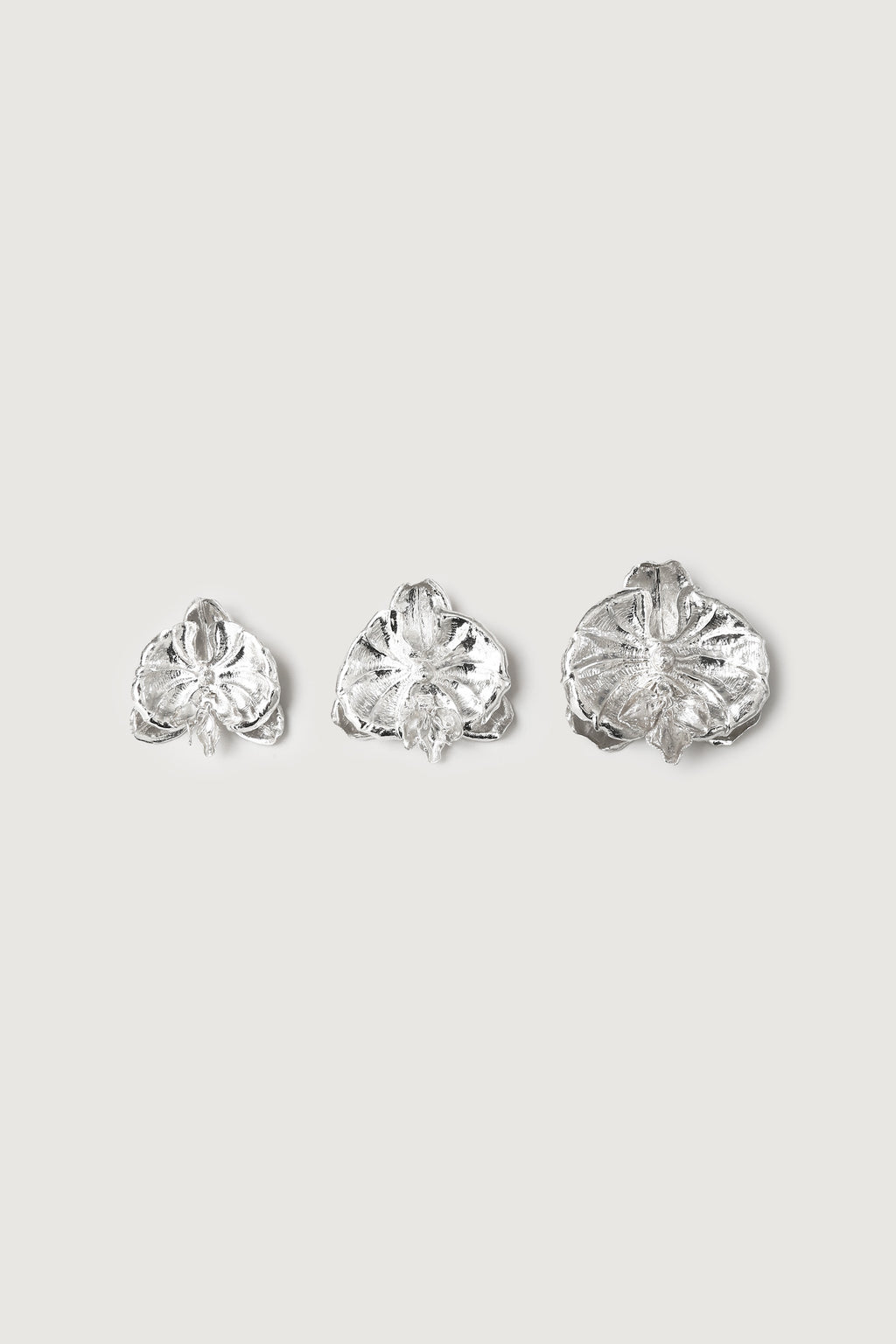 Kakkoi Orchid Brooch
